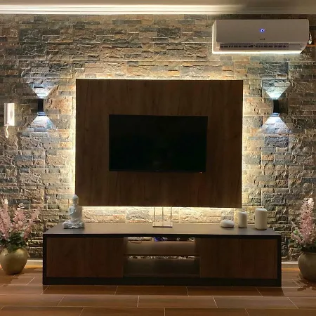Διαμέρισμα Eka Luxury